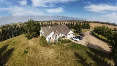 This is the perfect spot for a small business owner! A 2500 sqft house and a 5000 sqft, heated and i...