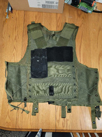 Tactical Vest with Leg Holster 