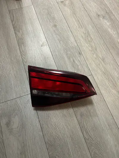 2015 2016 2017 2018 Volkswagen VW Jetta Left Lid Mounted Inner Tail Light Lamp OEM