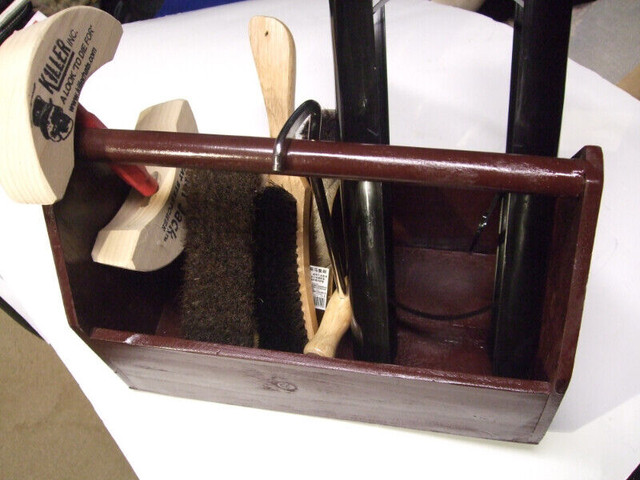 SHOE,  BOOT AND HAT TOOL KIT in Other in Belleville - Image 2