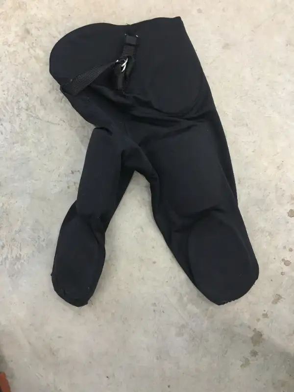 Pantalon de football matelassé taille Youth Small in Hockey in Drummondville - Image 2