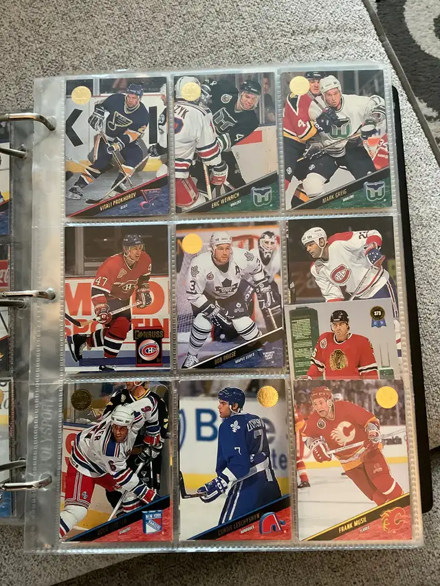 Hockey Cards in Arts & Collectibles in Oshawa / Durham Region - Image 3