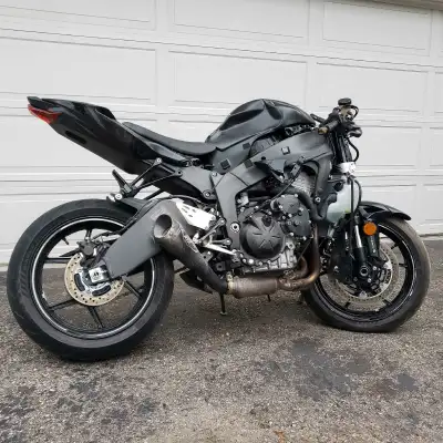 2024 Kawasaki Ninja ZX6R for parts. Basically brand new with only 1600km. Lots of good parts availab...