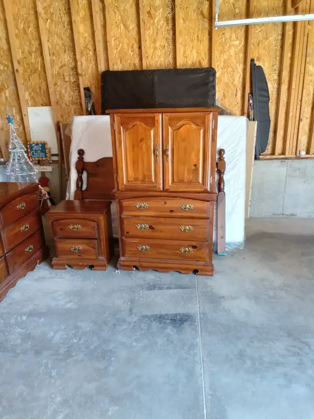 Solid wood  Tallboy chest and matching headboard in Beds & Mattresses in Kingston - Image 5