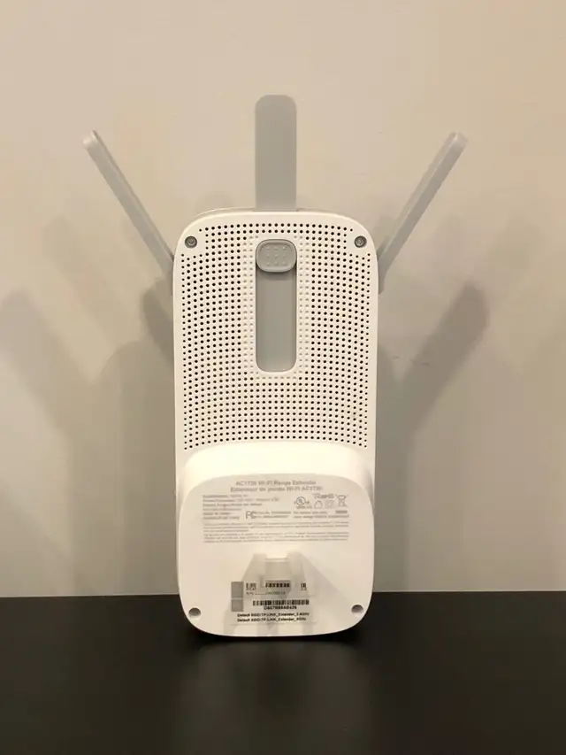 TP-Link AC1750 WiFi Extender (RE450) - Up to 1750Mbps, Dual Ban in Networking in City of Toronto - Image 4