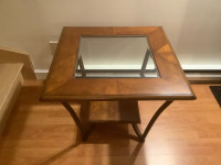 Table de salon bois et verre 
