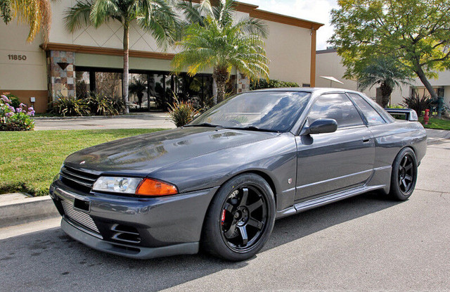 LOOKING TO BUY Nissan Skyline GT-R R32 \ R33 \ R34 GTR Coupe in Cars & Trucks in Calgary - Image 2