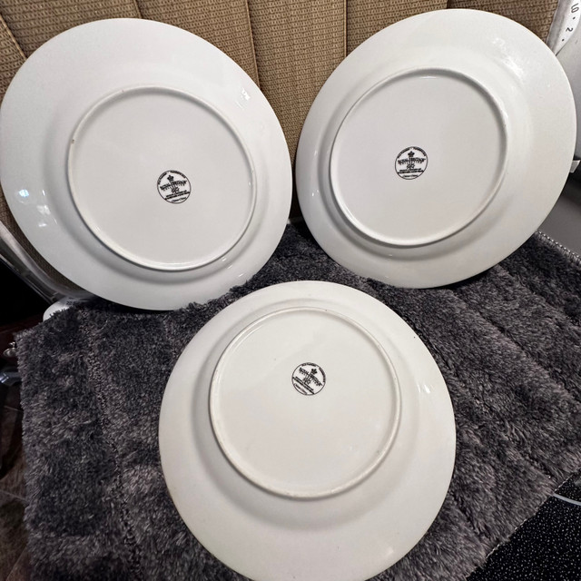 Holiday Joy replacement plates in Kitchen & Dining Wares in Oshawa / Durham Region - Image 4