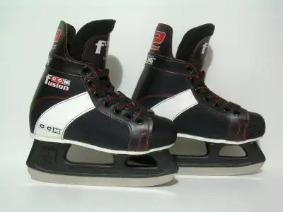 CCM Fusion 32 Hockey Skates - Size 1, View more