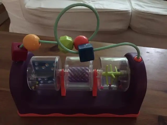 jeu Spin, Rattle et Roll de B. Toys - 6 mois + in Toys in City of Montréal - Image 2