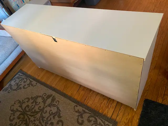 ✨ Elegant White 6-Drawer Dresser – Like New, Must Go! in Dressers & Wardrobes in City of Toronto - Image 3