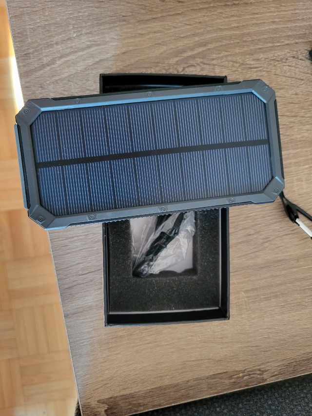 Power bank charger solar photovoltaic in Cell Phone Accessories in Ottawa - Image 2