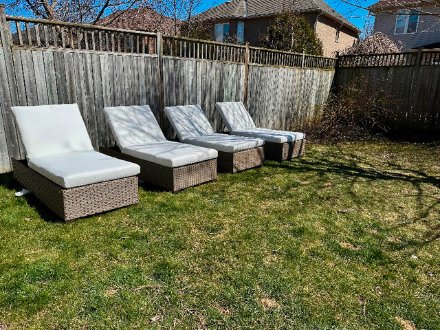 4  Reclining Chaise Loungers with White Cushion in Outdoor Décor in Kitchener / Waterloo - Image 2