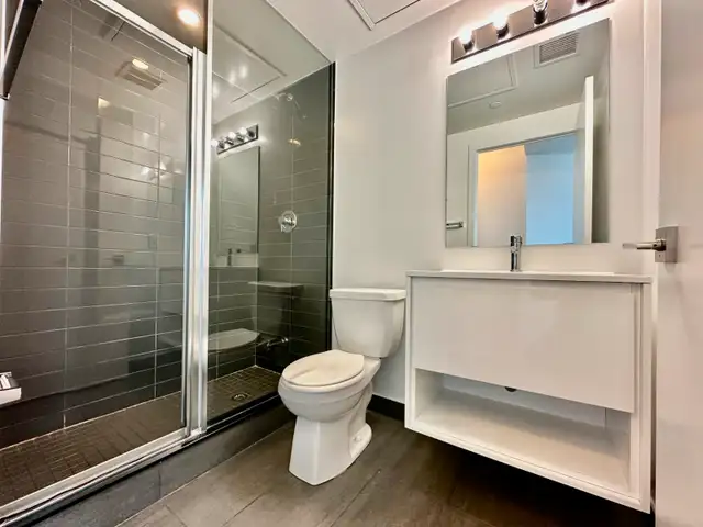 3 Bedroom 2 Bathroom Corner Unit – Stunning City View in Condos for Sale in City of Toronto - Image 27