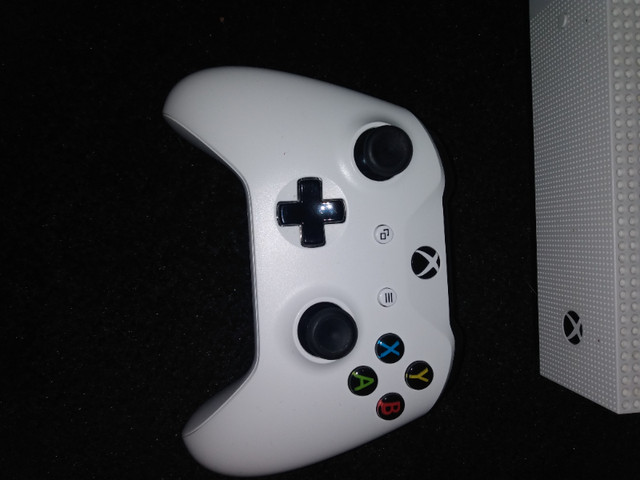 Xbox One S (As Is) in XBOX One in Windsor Region - Image 3