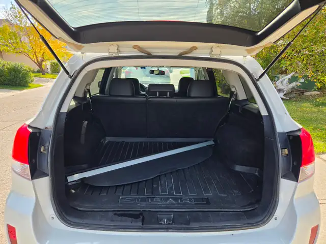 2012 Subaru Outback 3.6R582838608756090886