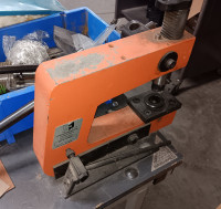 Manuform 5500 Hand Lever Press (Orange)