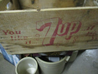 1960s IT LIKES YOU 7UP WOOD BOX CRATE $40. BOTTLES SODA POP