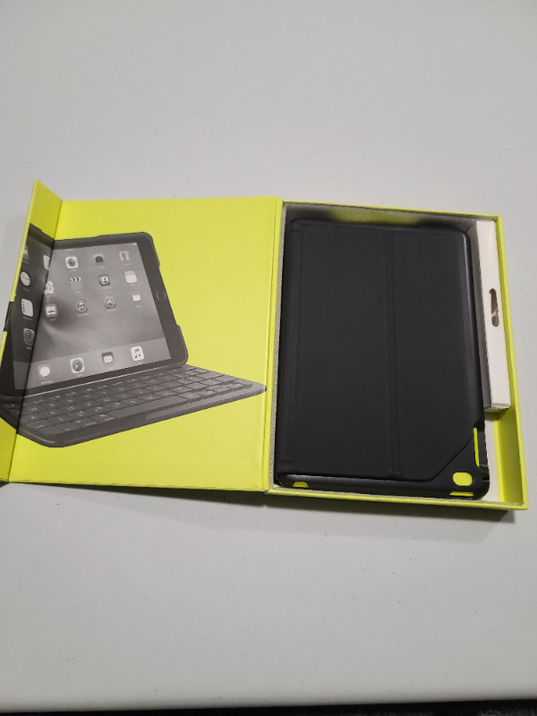 NEW Logitech logi focus keyboard case iPad mini 4 in iPad & Tablet Accessories in Edmonton - Image 2