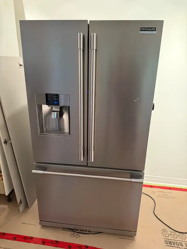 Appliances for sale in Refrigerators in City of Montréal - Image 2