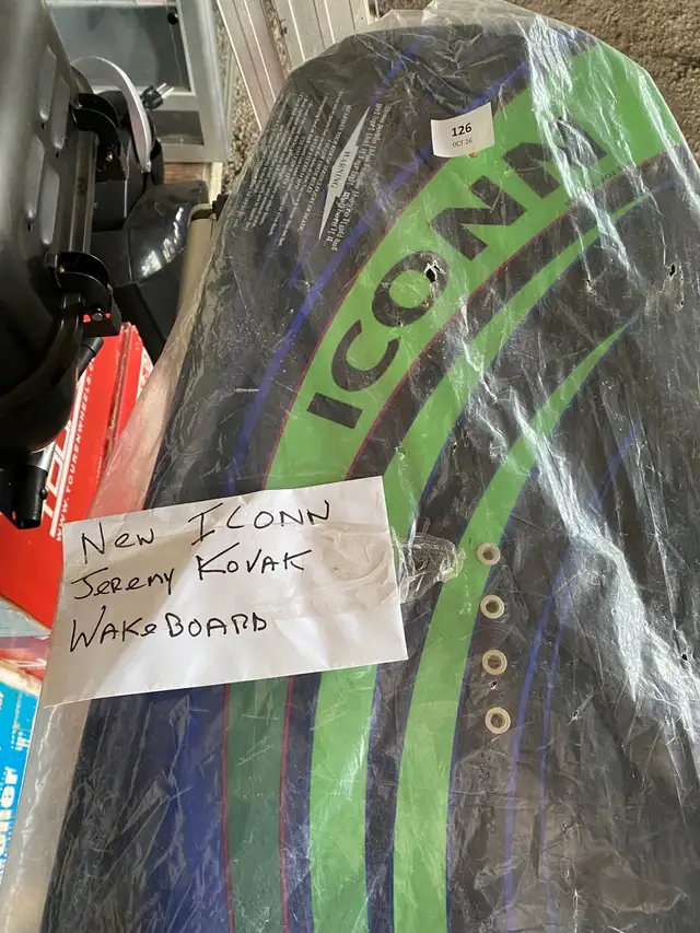 iconn Jeremy kovak wake board Vintage new old stock in Water Sports in Oakville / Halton Region - Image 4