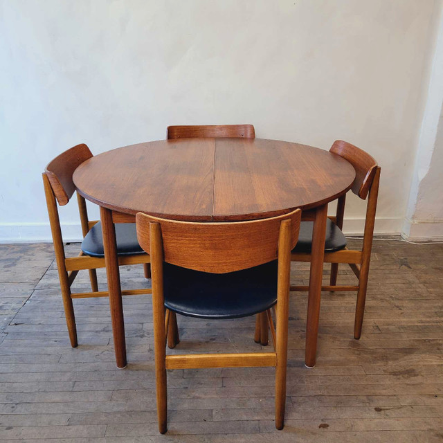 Danish Teak Dining Chairs (Made in Denmark Mid-Century Modern) in Dining Tables & Sets in Hamilton - Image 2