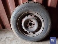 205/75R14 4 pneus d'HIVER sur rimes d'occasion(92)