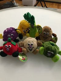 7 X Vintage 90s “Veggie Friend Seedies” Plush Beanbag Toys