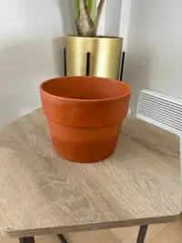 pot de fleurs en argile 