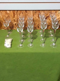 Wine glass centrepieces
