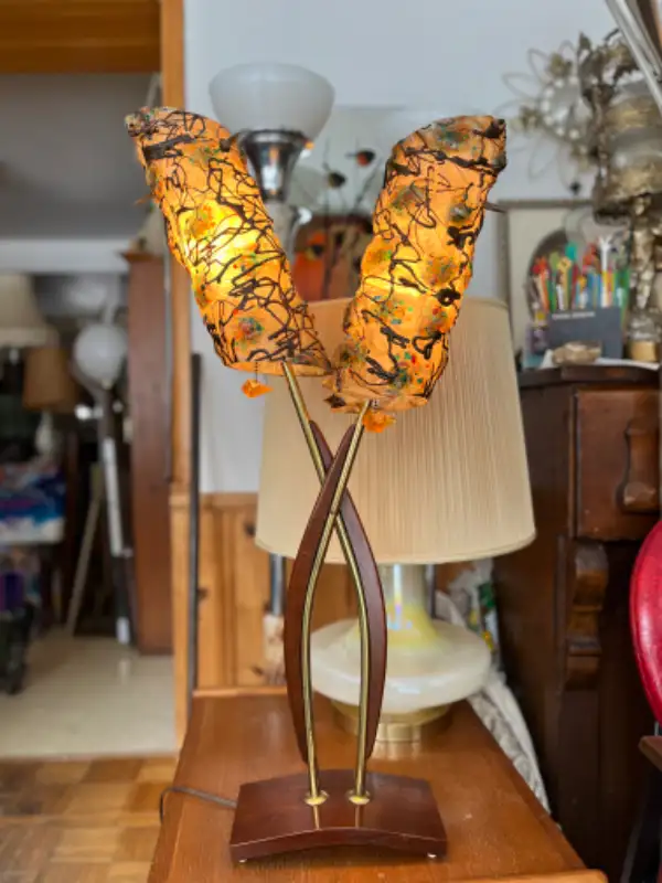 Pair of matching Majestic style MCM Lamps 1960 Vintage in Indoor Lighting & Fans in West Island - Image 3