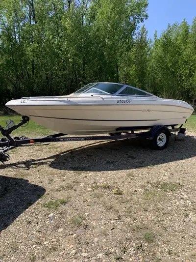 Very good condition, recently certified, original owner, low hours, Merc Cruiser 4.3 Litre inboard m...