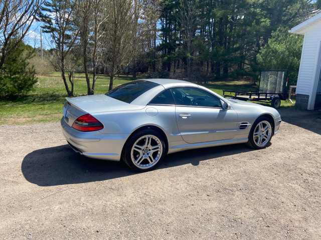 SL 500 Mercedes Benz Hardtop Convertible  in Cars & Trucks in Annapolis Valley - Image 3