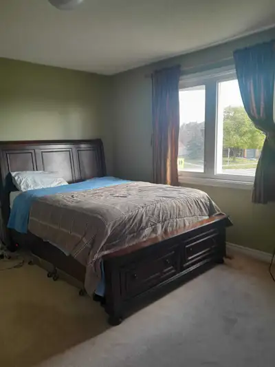Private Room for rent in mississauga. Close to heartland center, grocery stores, bus stop and much m...