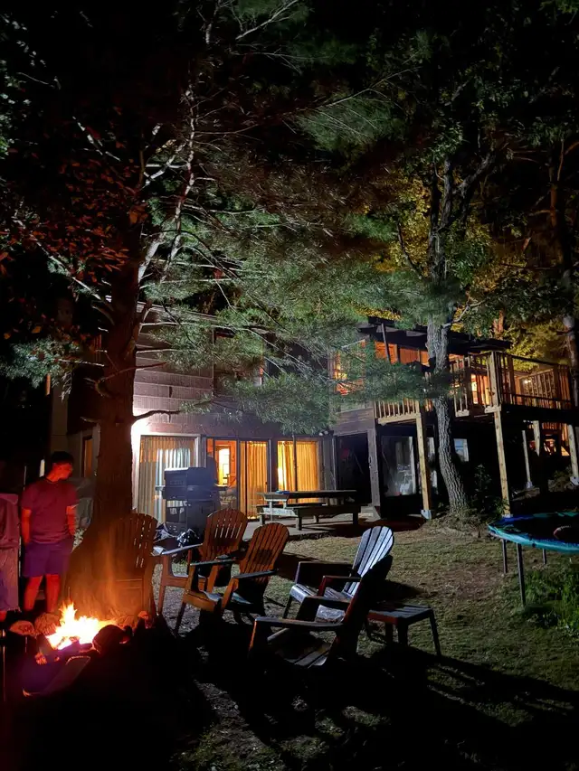 4 Season Lakefront Cottage in The Kawarthas For Rent in Ontario in Canada - Image 11