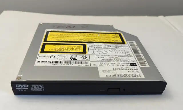 TOSHIBA SD-R2412 INTERNAL DVD/CD-RW OPTICAL DRIVE TOSHIBA LAPTOP in Laptop Accessories in Laval / North Shore - Image 2