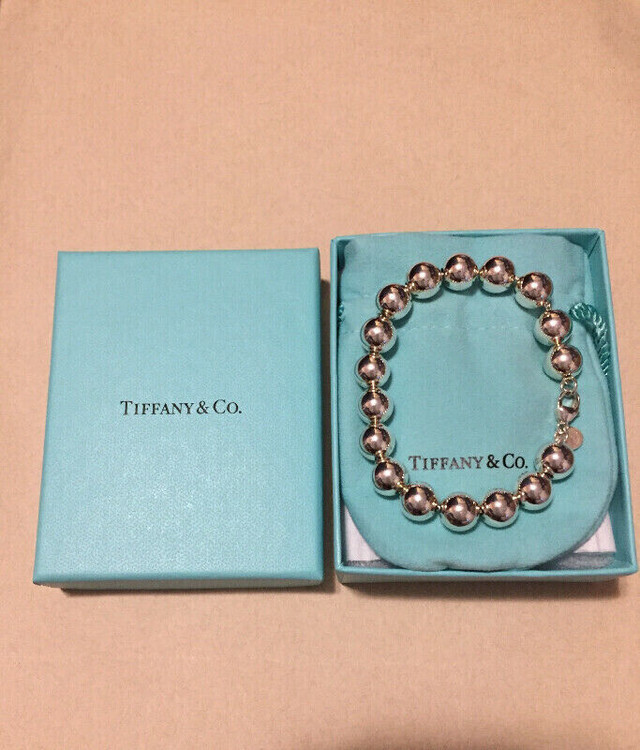 *Like new Tiffany & Co. Sterling Silver bracelet *Original owner in Jewellery & Watches in City of Toronto - Image 3