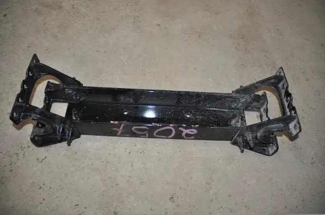 camion truck peterbilt cossmember Double nouveau new in Other in Victoriaville - Image 3