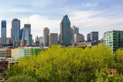 English will follow... Visite virtuelle du condo : https://youtu.be/334uUyI39LA - La 1ère photo est...