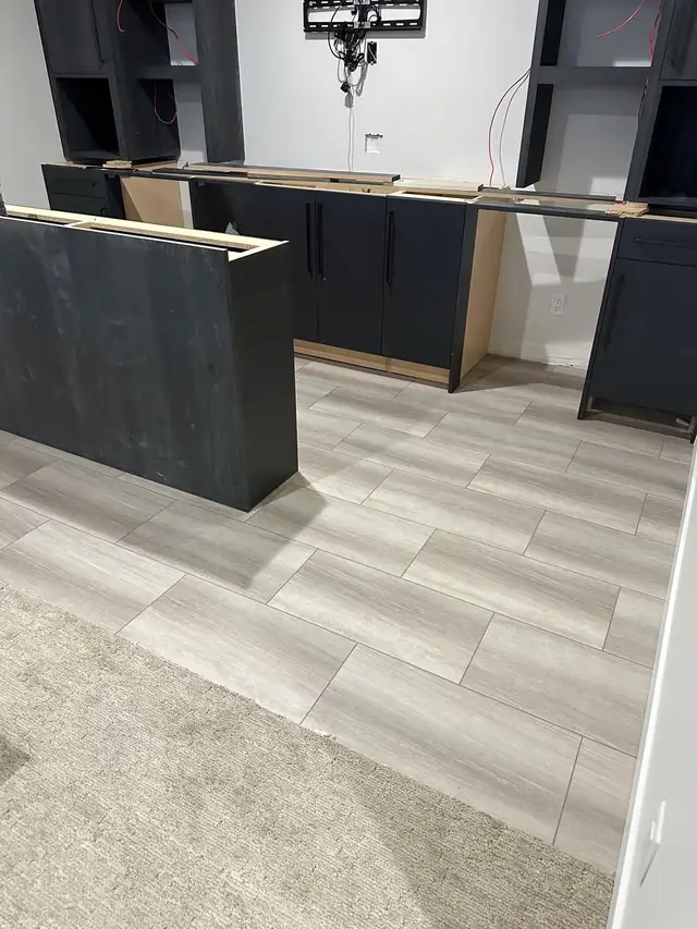 Professonal and affordable Floorong installation! 64639722818177122