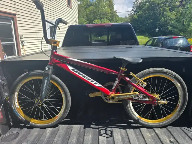 Bombshell Advent Viper BMX Race Bike - Expert XL in BMX in Kingston - Image 7
