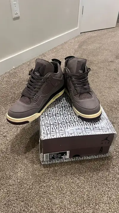 Jordan 4 a ma maneire size 10, View more