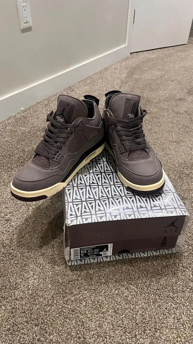 Jordan 4 a ma maneire size 10 in Men's Shoes in Calgary - Image 2