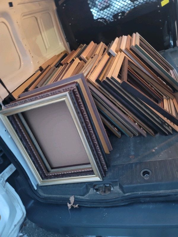Picture Frames with 2.5 nch wide moulding 20 x 24 and 12 x 14" Home