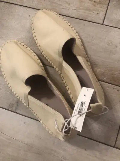 nice new styles shoes good Christmas gifts $30, View more