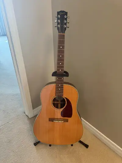 Gibson J-15 Acoustic Guitar – Beautiful Condition – Includes Har, View more