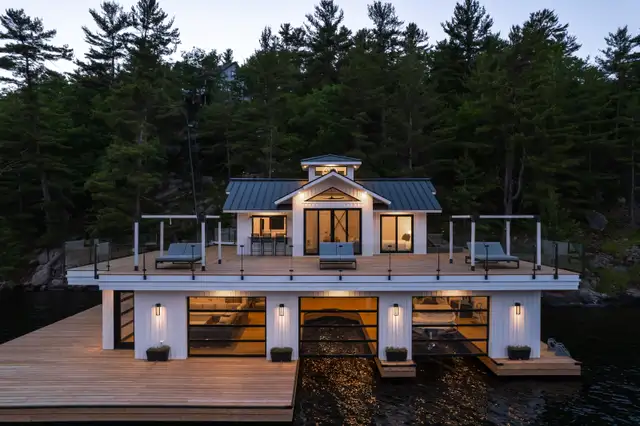 Railing + Waterproof Deck Membrane Installer in Construction & Trades in Muskoka - Image 2