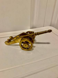 VINTAGE GOLD BRASS MODEL OF A CANNON