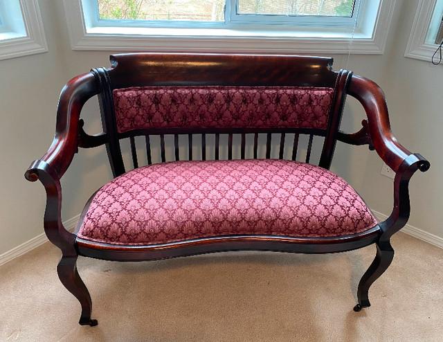 Vintage Settee & Matching Chair - Solid Wood in Multi-item in Comox / Courtenay / Cumberland