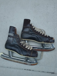 Old leather CCM junior pro hockey skates